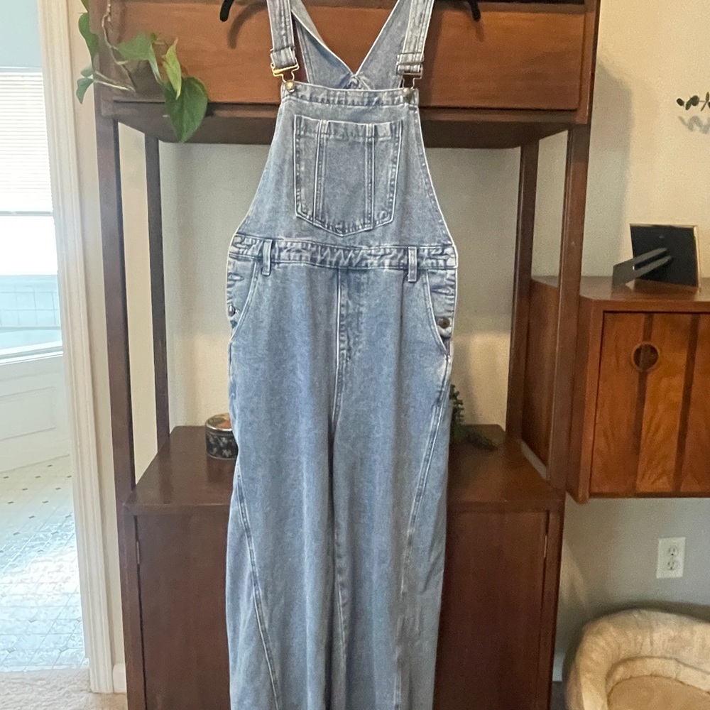 Listicle Classic Blue Denim